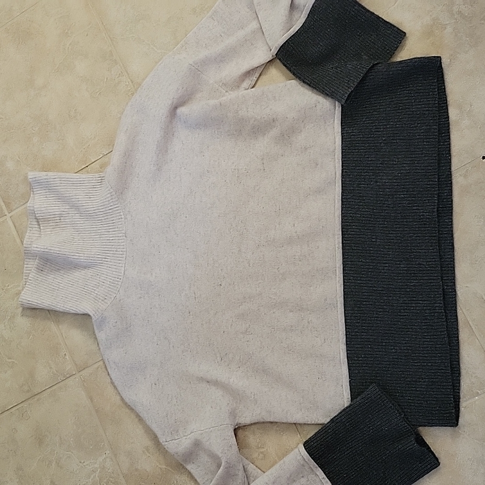 Knyt & lynk 100% cashmere sweater size L